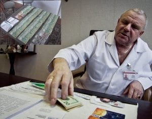 Аркадий Пучков попался на взятке