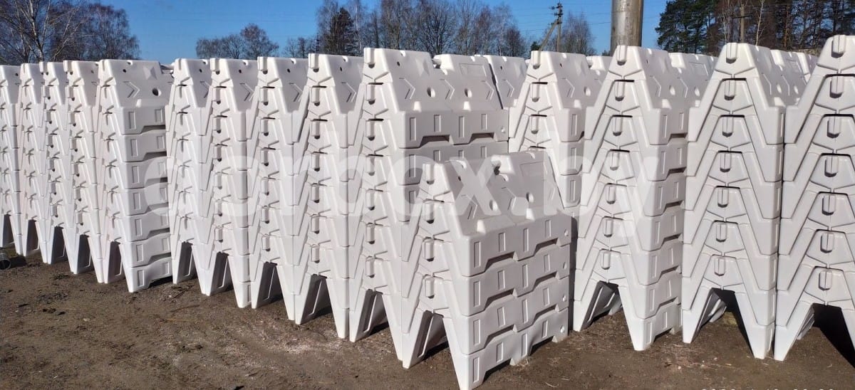 Водоналивные блоки (штабелируемые) БРДО-А-1200 белые